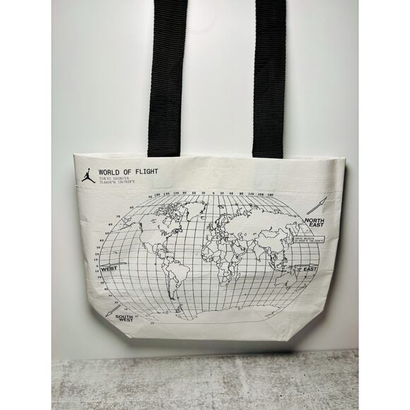 Michael Jordan/WORLD OF FLIGHT TOKYO SHIBUYA/Limited Tote Bag/Size M/Rare MJ Bag - Picture 2 of 5